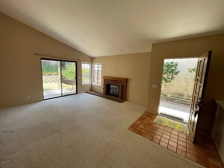 15943 Sunnyfield Pl — Photo 4
