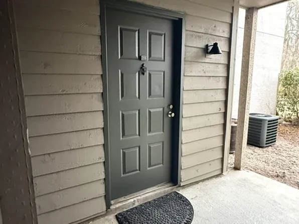 30 Mathews Dr APT 306, Hilton Head Island, SC 29926