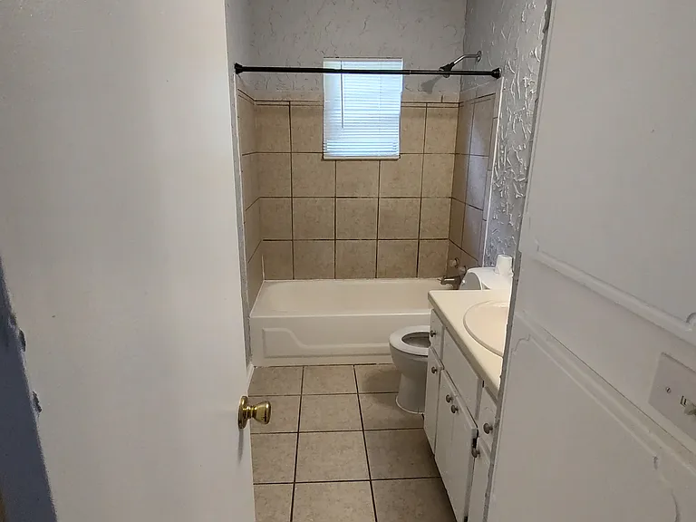 67685 Main St #5 — Photo 2