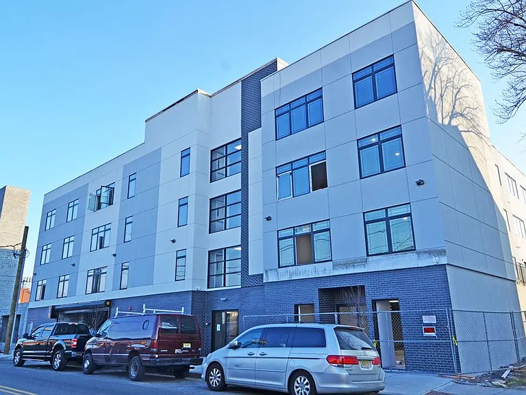 188 Lafayette St #137 — Photo 1