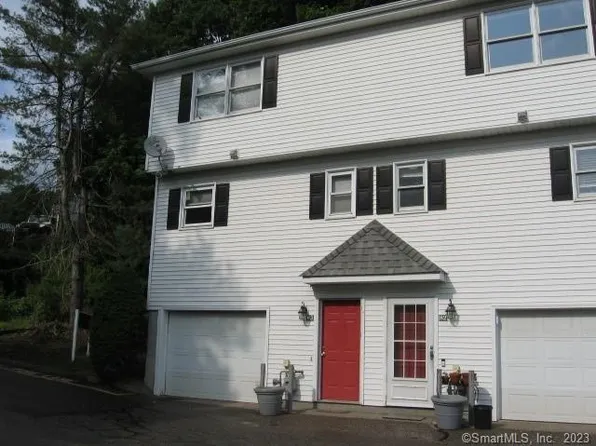 83 Commodore Commons #83, Derby, CT 06418