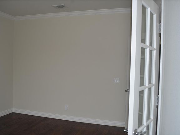 2nd image of 6165 Larkspur Ln