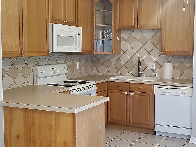 3718 Autumn Rd — Photo 6