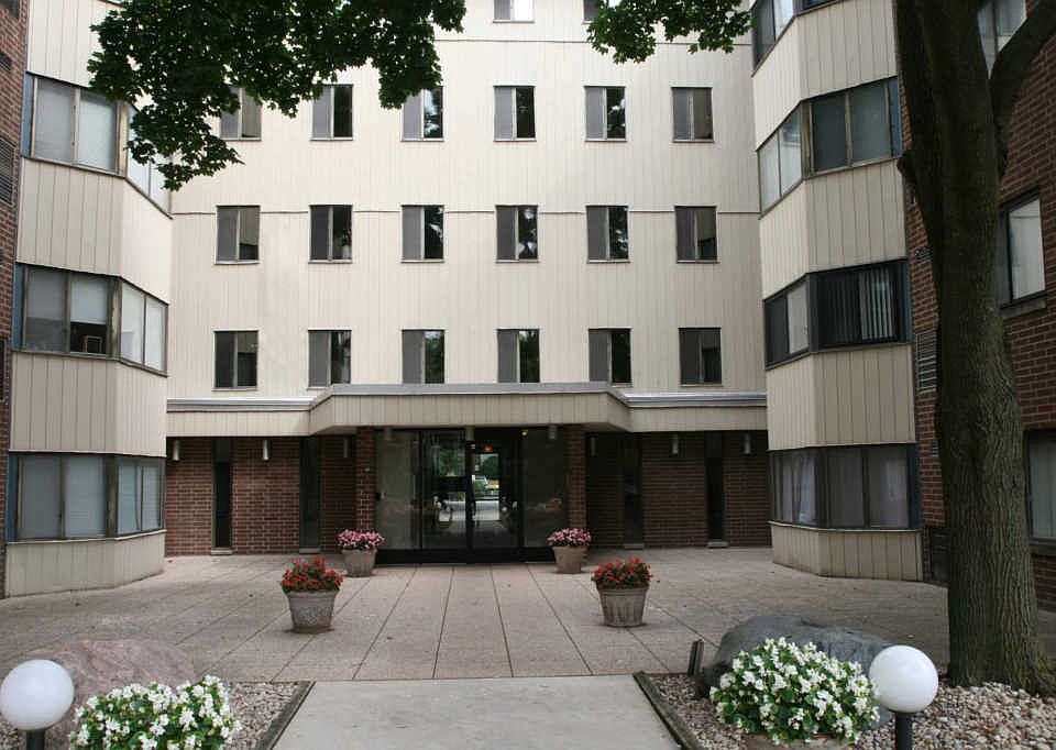 1st image of 5500 Lincoln Ave Unit 313