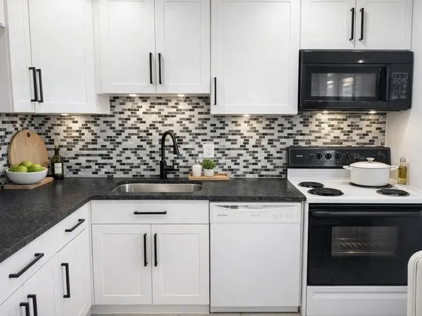 7505 NW 5th Place #203, Margate, FL 33063