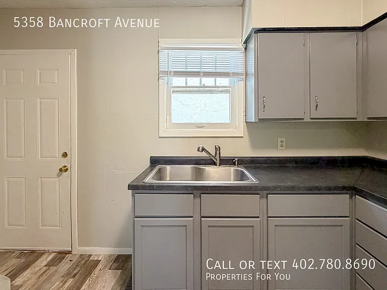 5358 Bancroft Ave — Photo 9