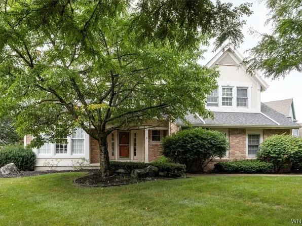 3 Fox Chase Ct, East Amherst, NY 14051