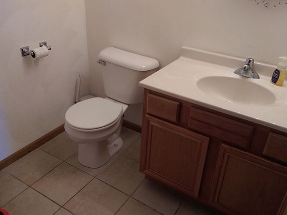 Main Floor 1/2 bathroom