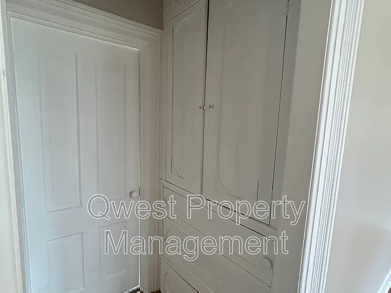 221 Hollister Ave SE #1 — Photo 7