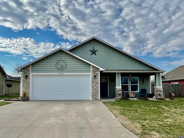 1507 SW 72nd Ter, Topeka, KS 66619