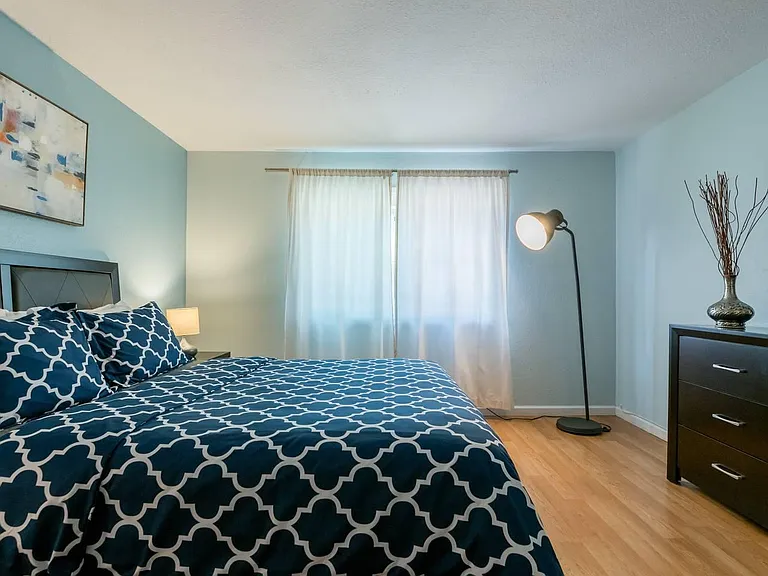 2468 W Bayshore Rd #5 — Photo 18