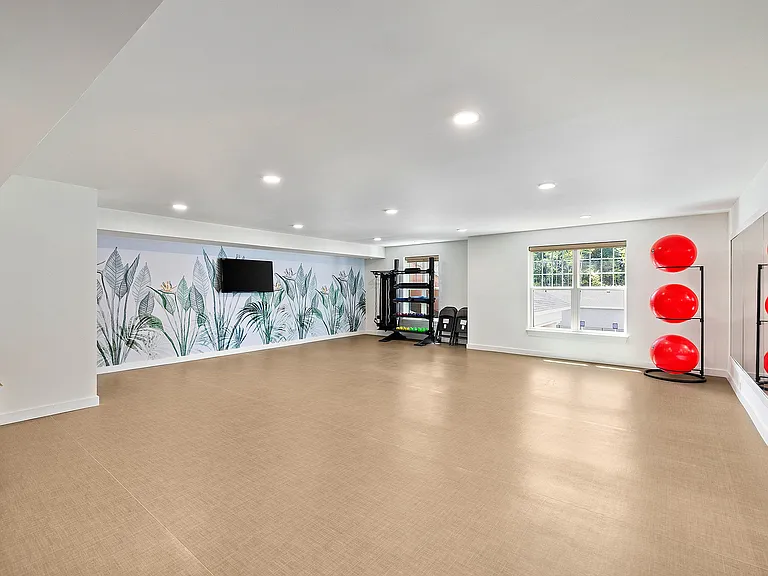 Album Matthews - Yoga & Wellness Studio