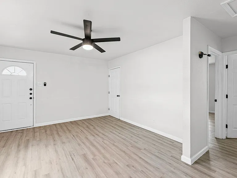 3038 Weir Ave — Photo 14
