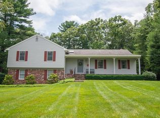 9 Blacksmith Rd, Cumberland, RI 02864