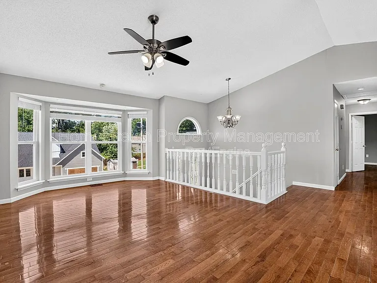 10608 Canter Way — Photo 22