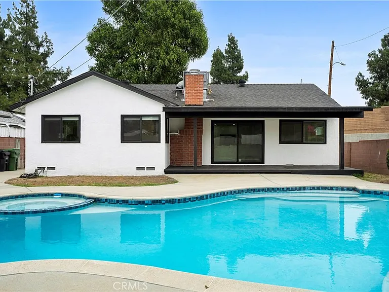 10345 Blucher Ave — Photo 21