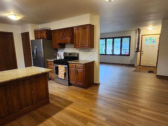 5th image of 1707 Miller ROAD