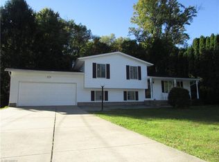 1242 Fenn Rd, Tallmadge, OH 44278