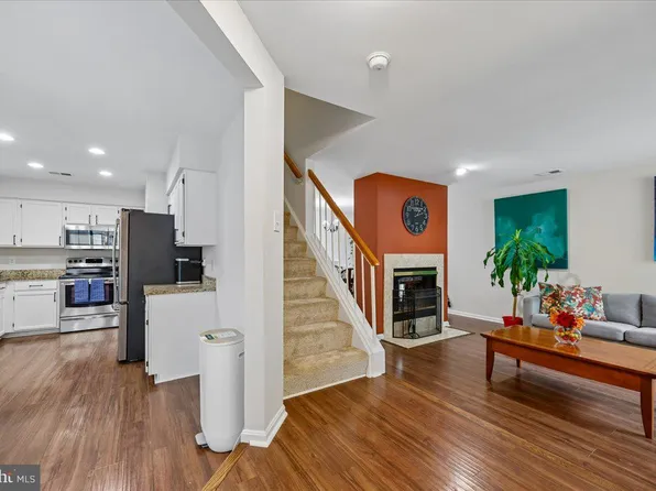 32 Amarillo Ct #121, Germantown, MD 20874