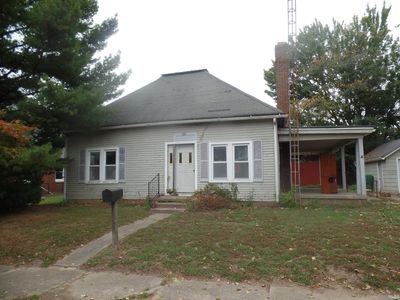 266 W Spring St, Bloomfield, IN, 47424
