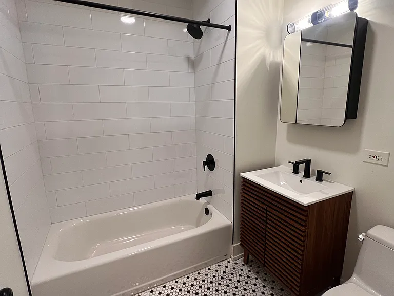 3436 N Springfield Ave #G — Photo 13
