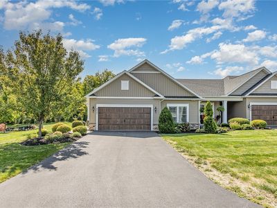 4037 Saint James Pkwy, Canandaigua, NY, 14424