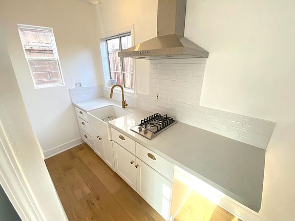 5th image of 3915 1/2 E Wehrle St