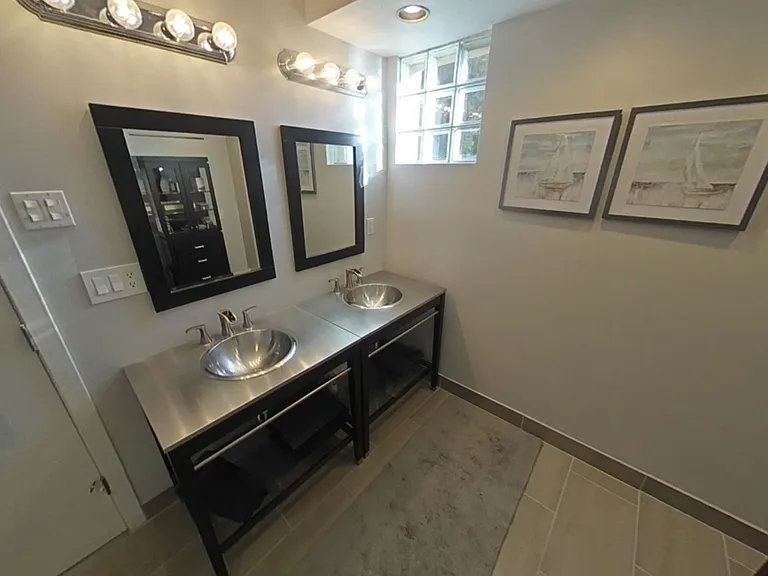 26 Cove Ave #2D — Photo 15