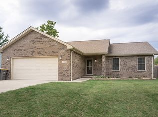 828 Phillips Ln, Seymour, IN 47274