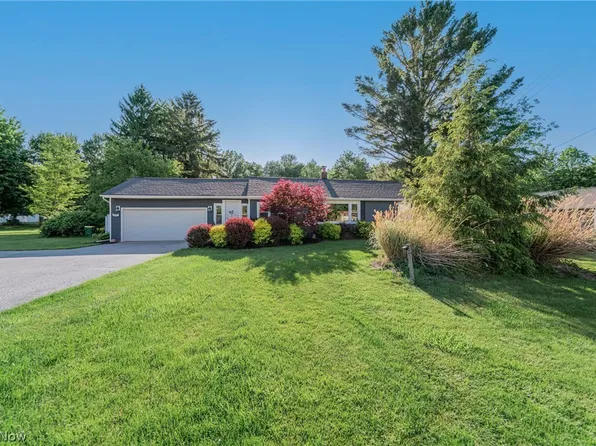 543 N Lake St, Madison, OH 44057