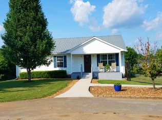 224 Northview Ln, Sparta, TN 38583