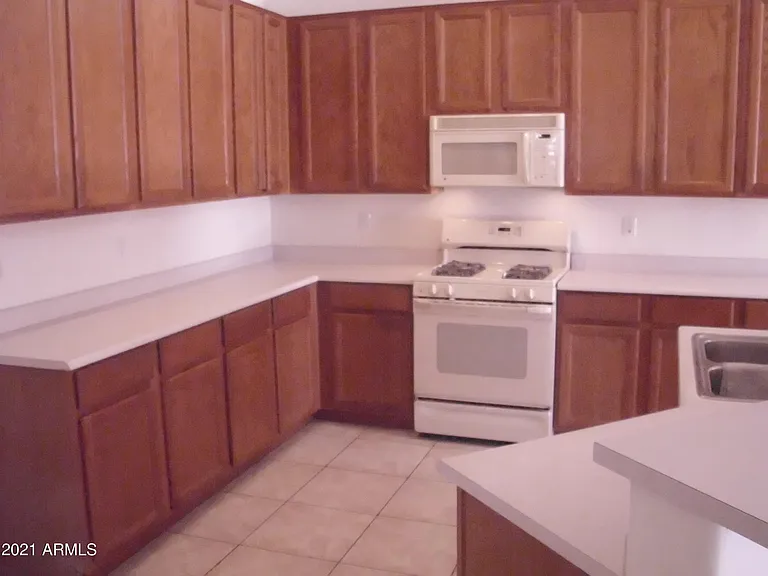 6933 W Remuda Dr — Photo 4