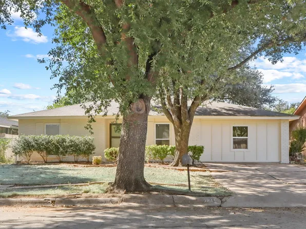 2845 Santa Monica Dr, Grand Prairie, TX 75052