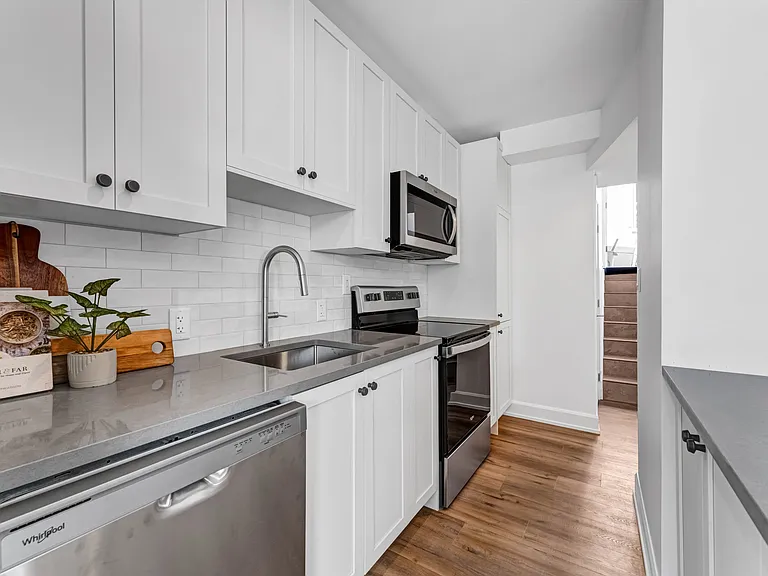 157 Sanford Ave #A — Photo 12