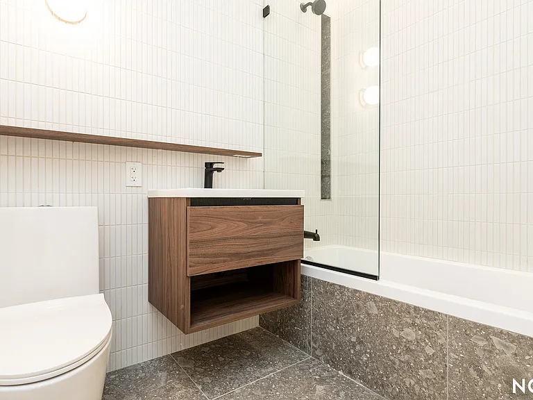 228 N 7th St #315 — Photo 13