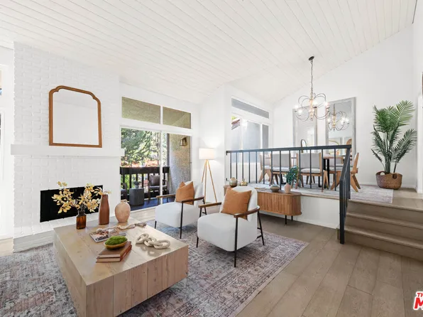 17243 Palisades Cir, Pacific Palisades, CA 90272