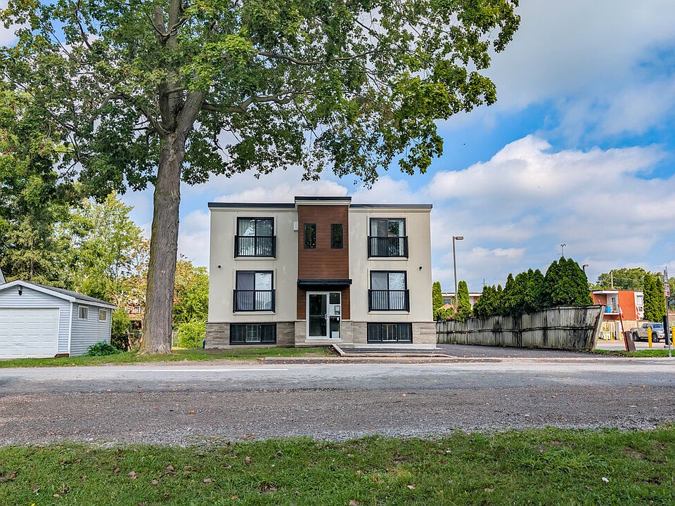 1st image of 3865 Front St #101