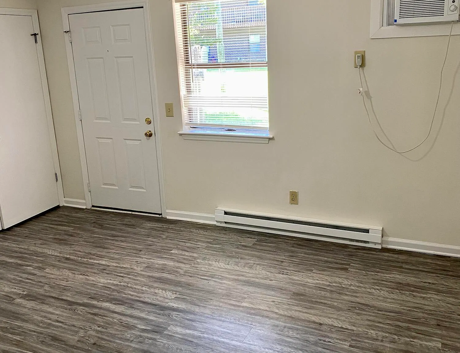 1 bed, 1.0 bath, $650 — Photo 4