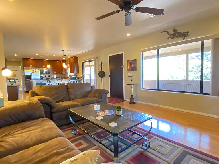 385 Coffee Pot Dr — Photo 33