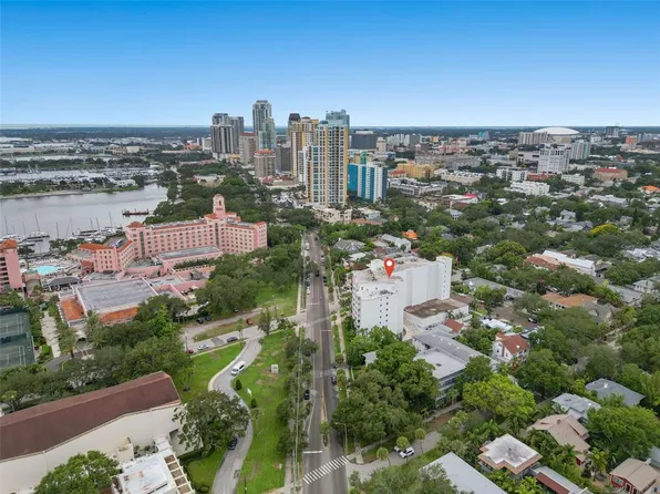 700 Beach Dr NE APT 403, Saint Petersburg, FL 33701