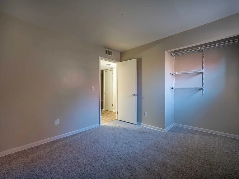 1236 Indianola Ave — Photo 9