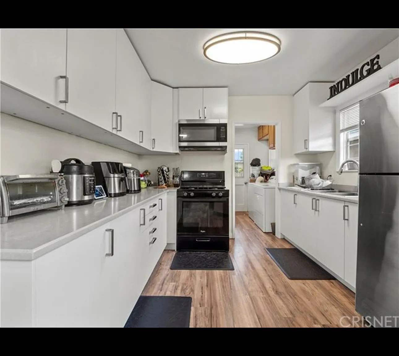 2 bed, 850 sqft, $2,800 — Photo 2
