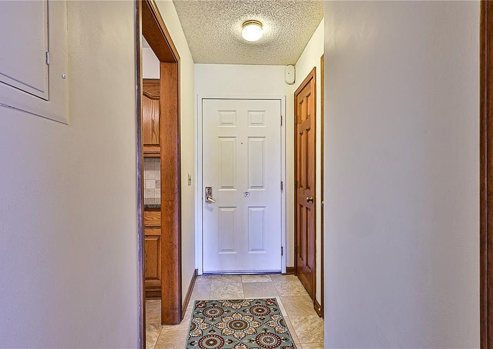 8001 Westridge Rd APT 211, Kansas City, MO 64138 Zillow