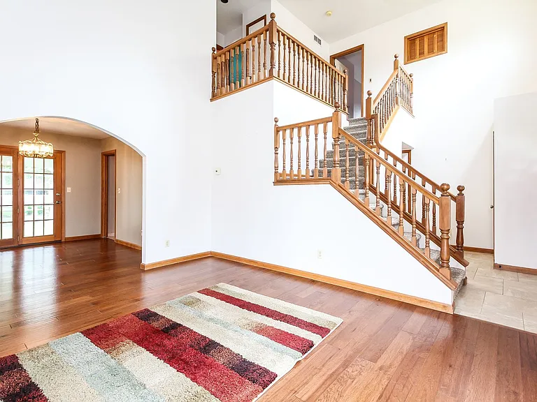 1724 Tanglewood Dr — Photo 6
