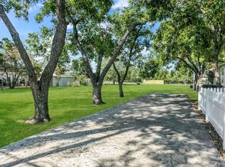 408 Fulton St, Fredericksburg, TX 78624
