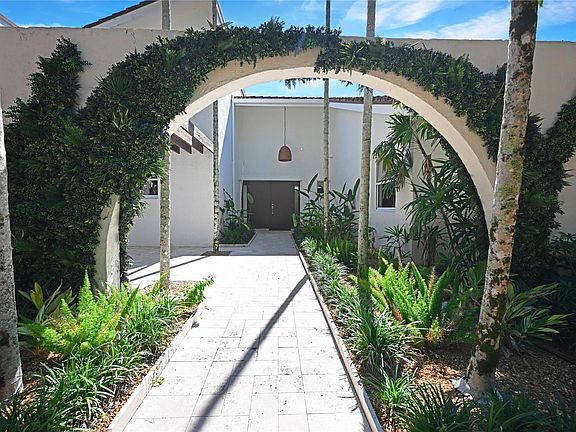 3rd image of 114 N Beach Road