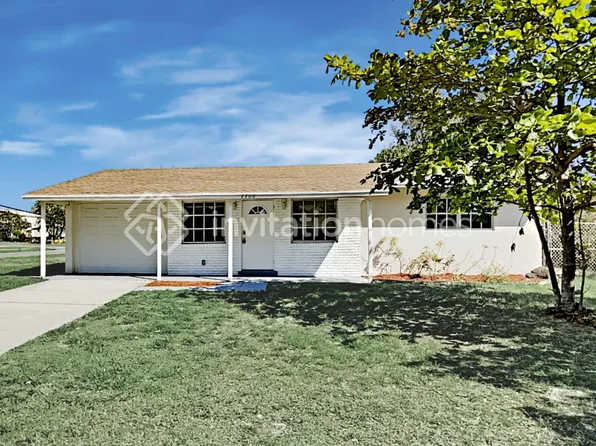 2202 SE 1st St, Boynton Beach, FL 33435