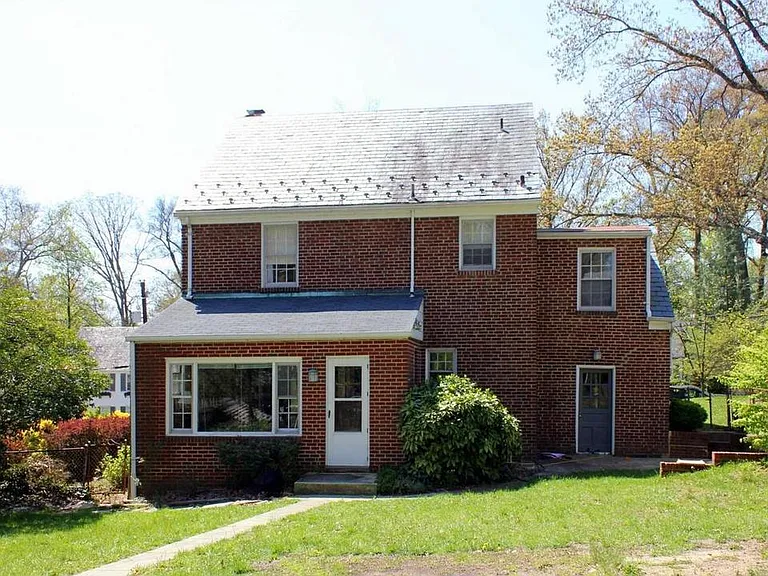 4314 Woodberry St — Photo 2