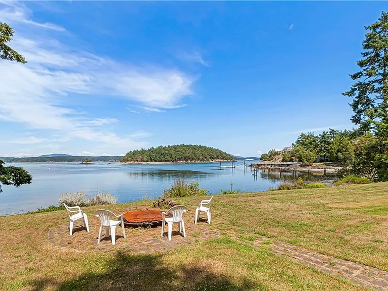 2461 Turn Point Rd — Photo 6