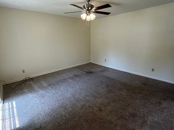 2nd image of 806 N Cleveland Cv